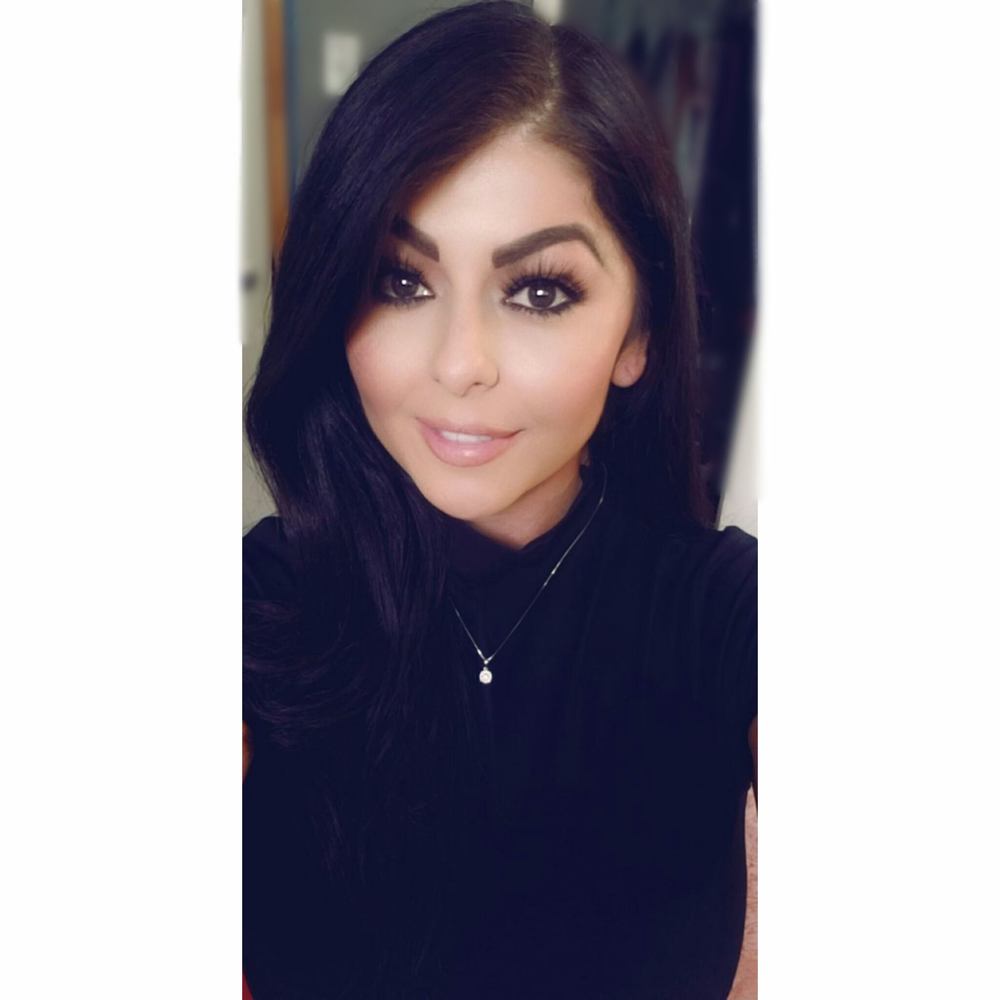 Meet your Posher, Desi